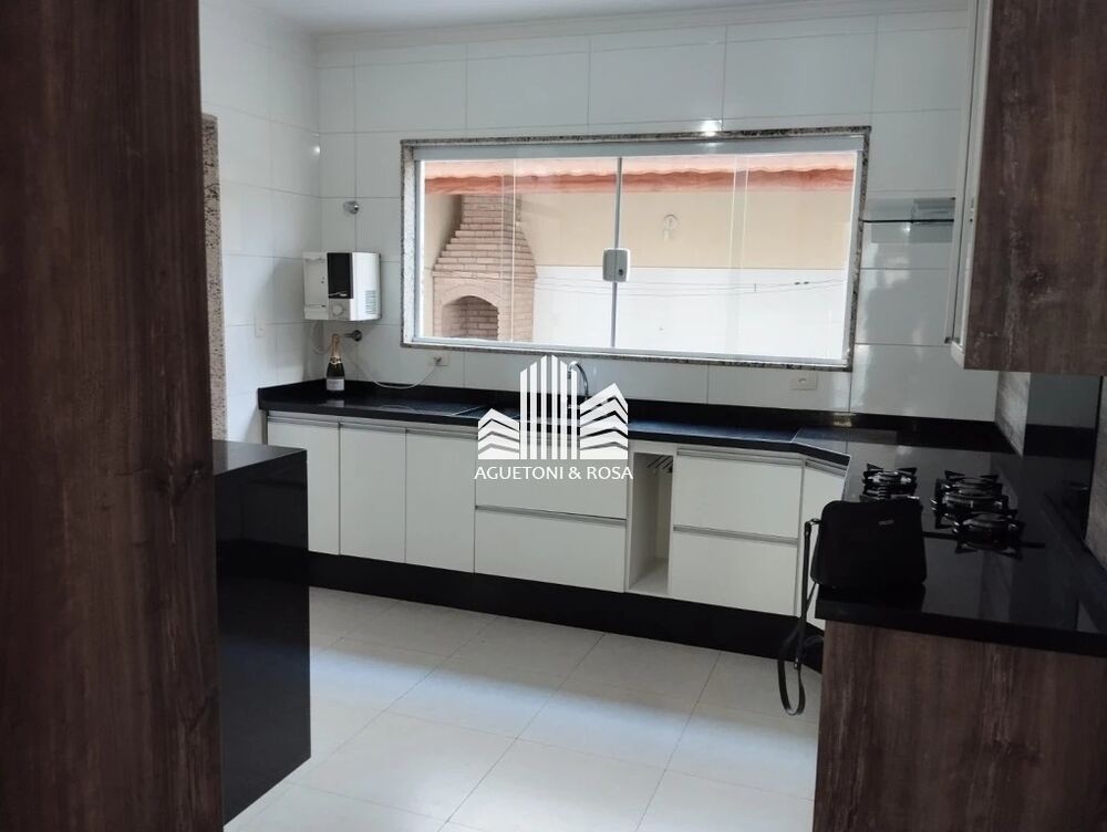 Sobrado, 3 quartos, 200 m² - Foto 1