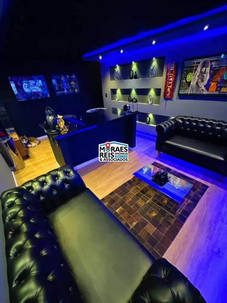 Casa, 3 quartos, 210 m² - Foto 1