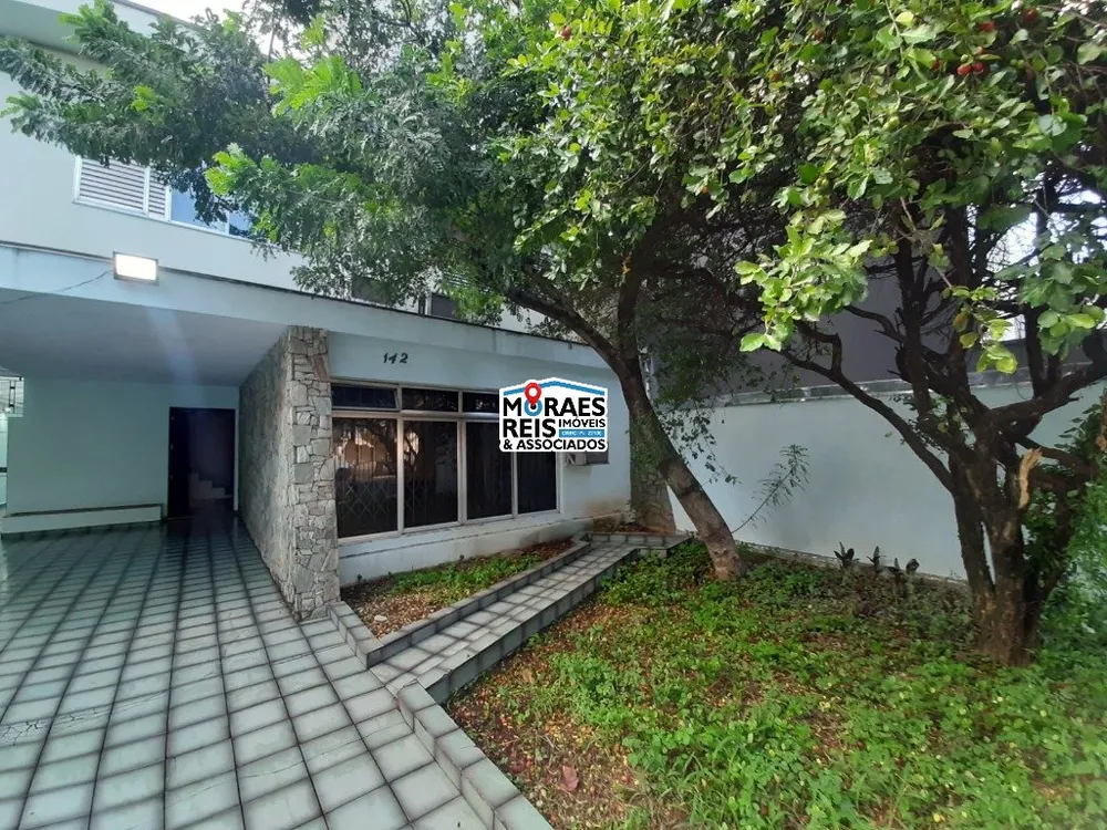 Sobrado, 8 quartos, 276 m² - Foto 1