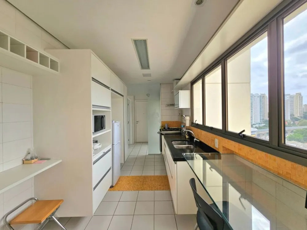 Apartamento, 3 quartos, 147 m² - Foto 1