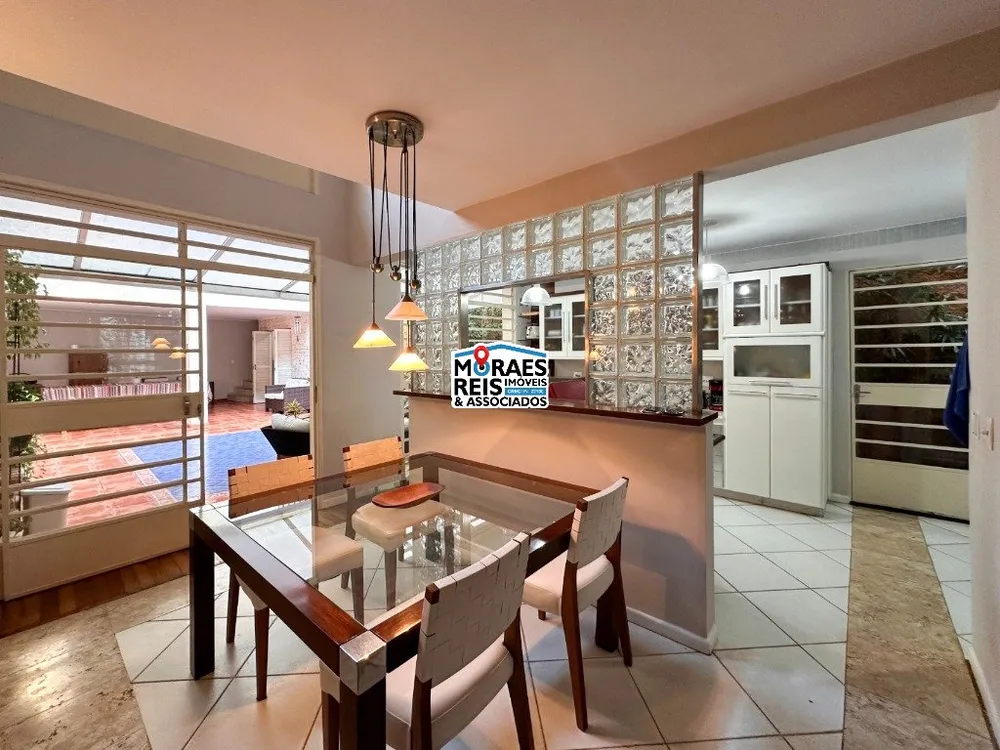 Casa, 3 quartos, 220 m² - Foto 1