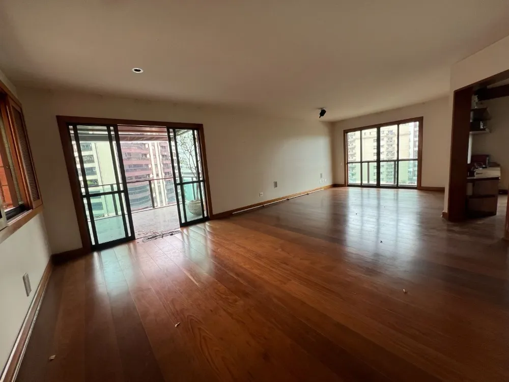 Apartamento, 3 quartos, 330 m² - Foto 1