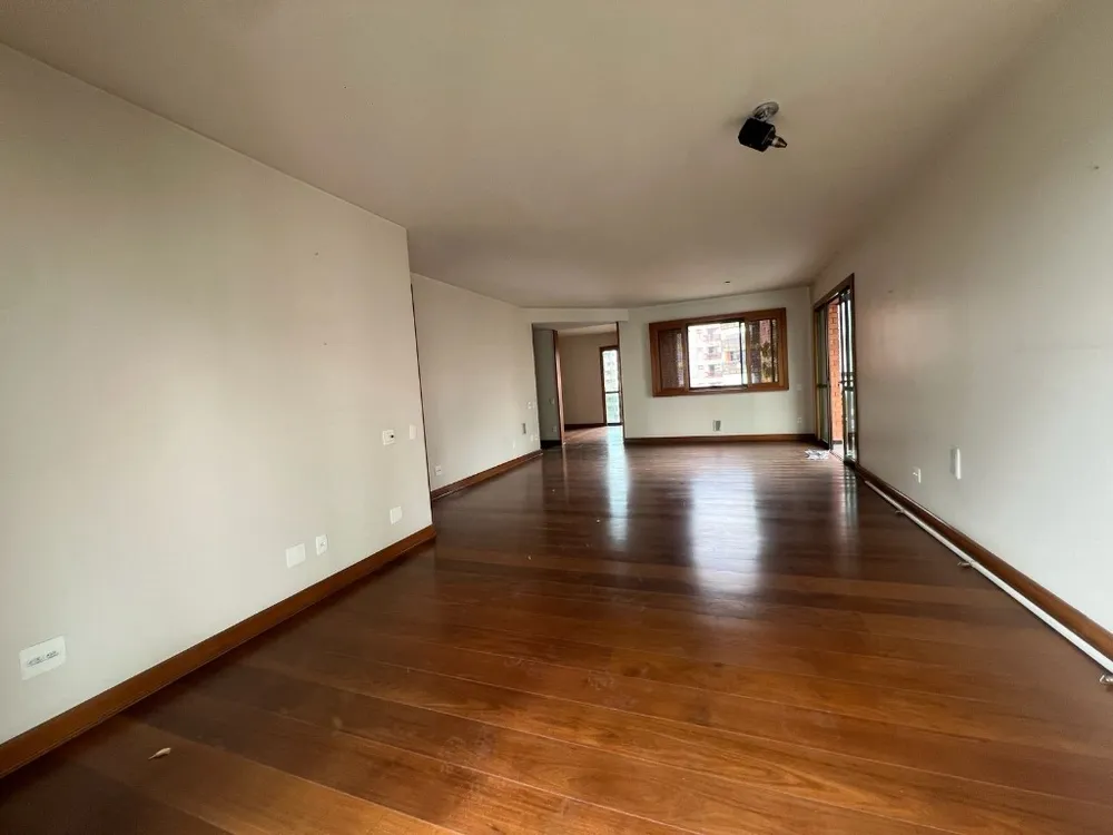 Apartamento, 3 quartos, 330 m² - Foto 2