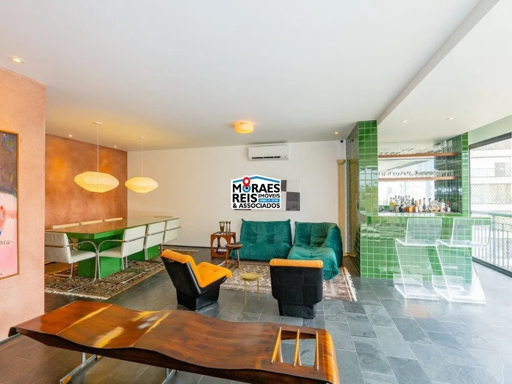 Apartamento, 3 quartos, 218 m² - Foto 1