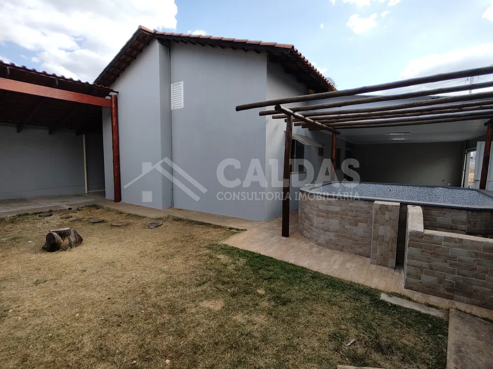 Casa, 3 quartos, 271 m² - Foto 1