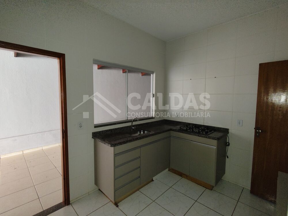 Casa, 3 quartos, 271 m² - Foto 2