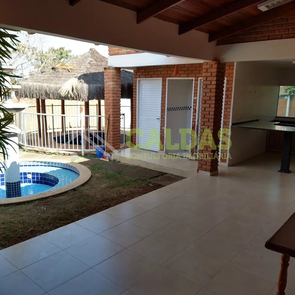 Casa à venda com 4 quartos, 350m² - Foto 3