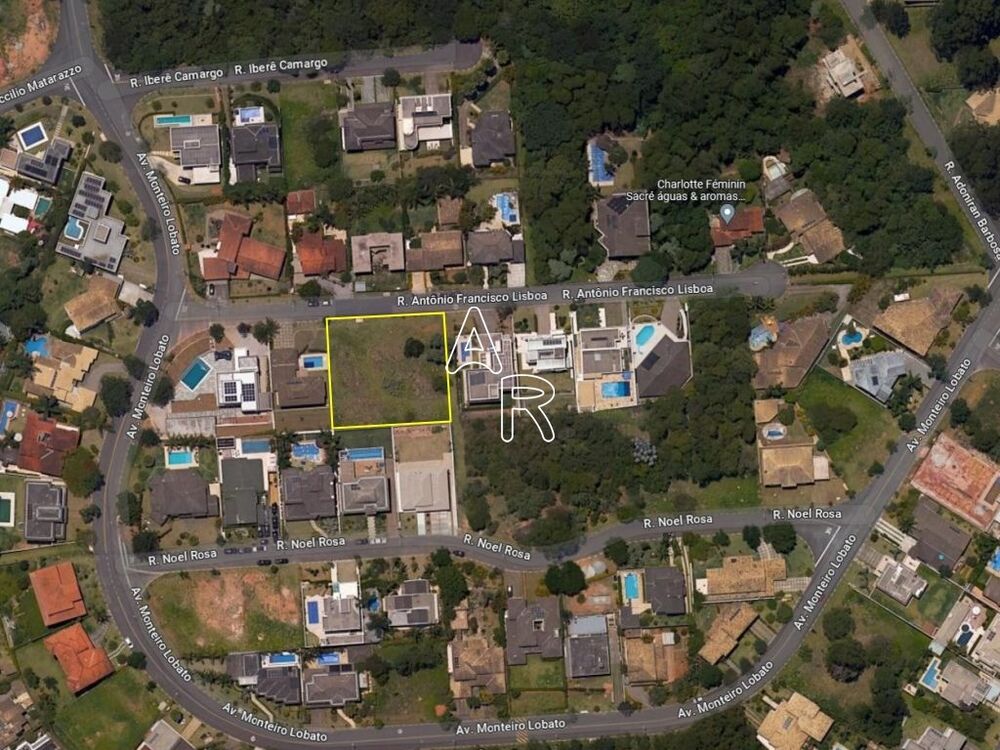 Terreno à venda, 700m² - Foto 1