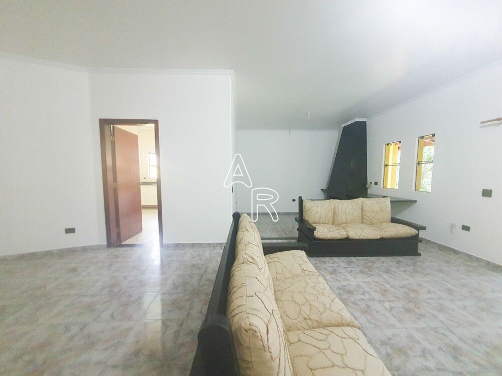 Casa à venda e aluguel com 3 quartos, 341m² - Foto 3