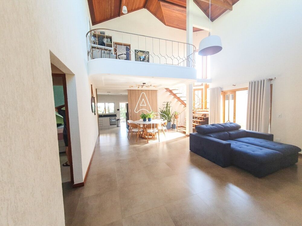 Casa, 3 quartos, 295 m² - Foto 1