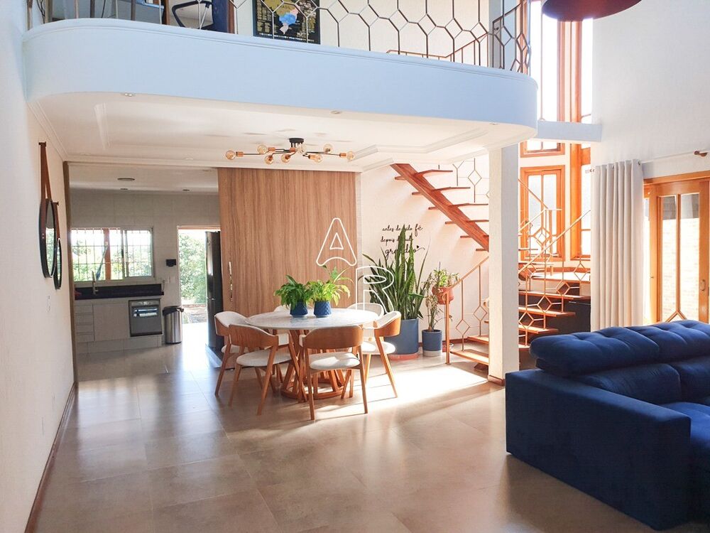 Casa, 3 quartos, 295 m² - Foto 2