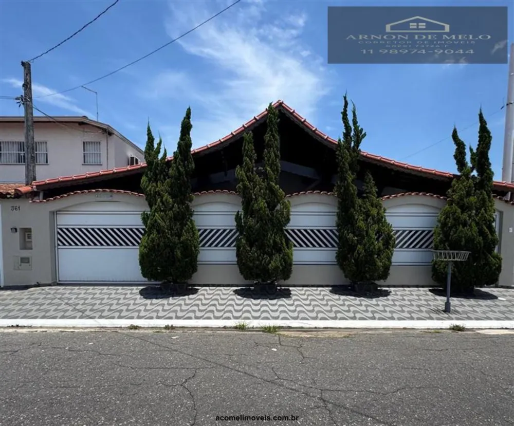 Casa, 3 quartos, 295 m² - Foto 1