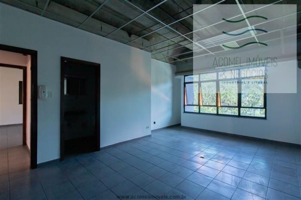 Depósito-Galpão-Armazém para alugar, 2500m² - Foto 1