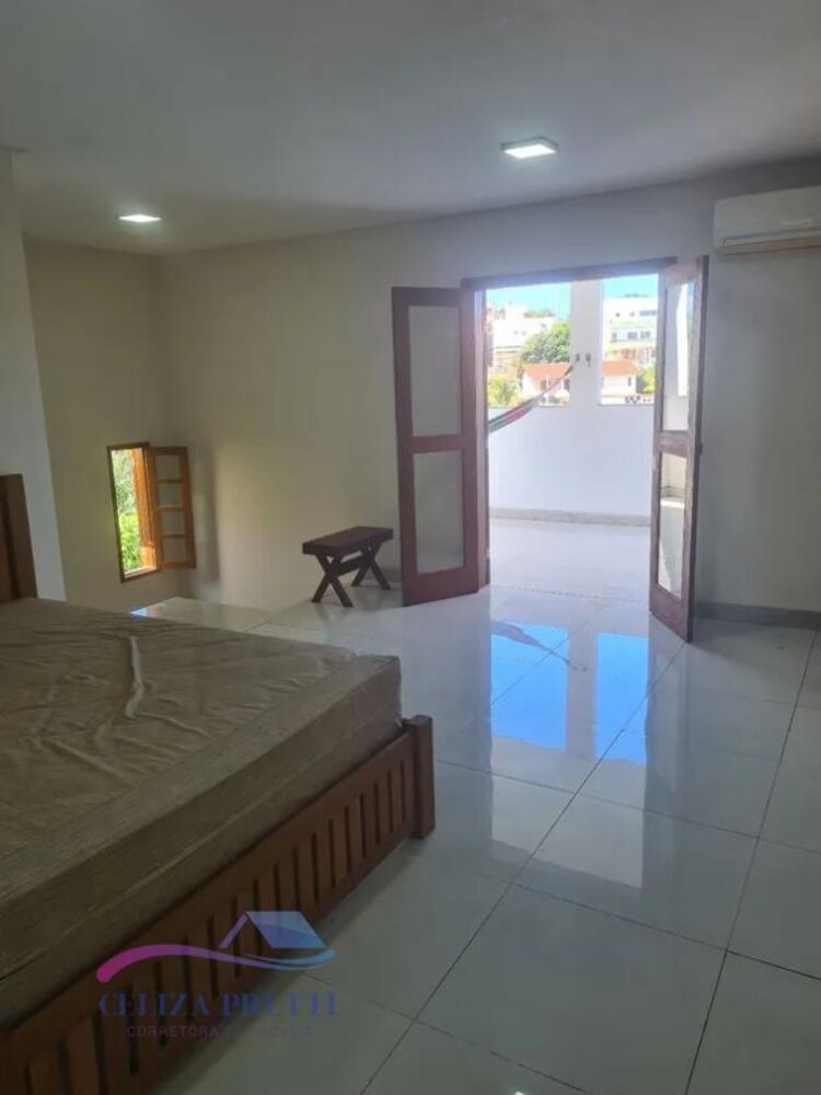 Casa à venda com 2 quartos, 108m² - Foto 2