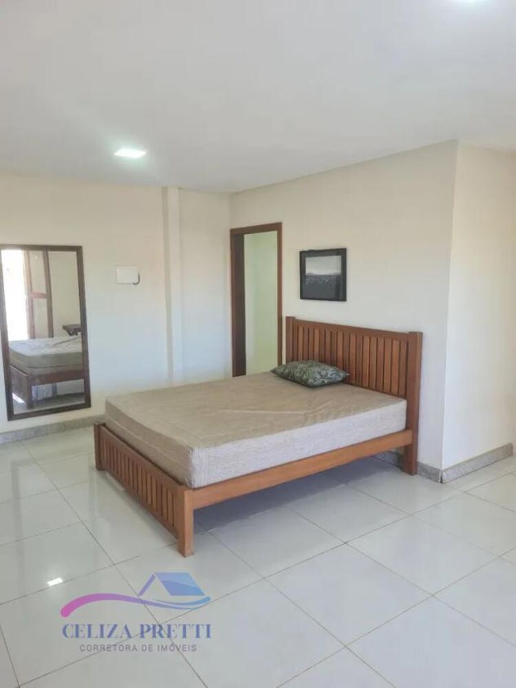 Casa à venda com 2 quartos, 108m² - Foto 1