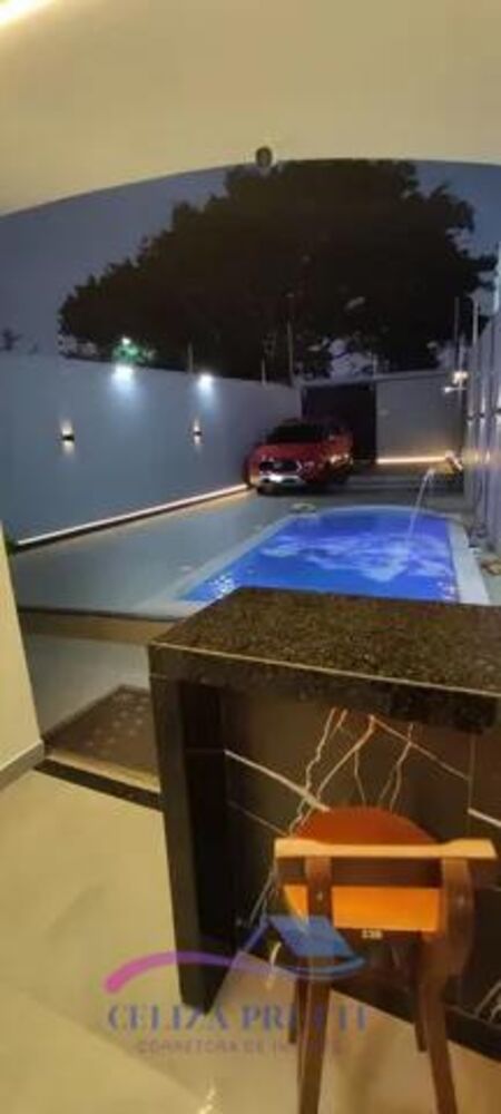 Casa à venda com 3 quartos, 125m² - Foto 1