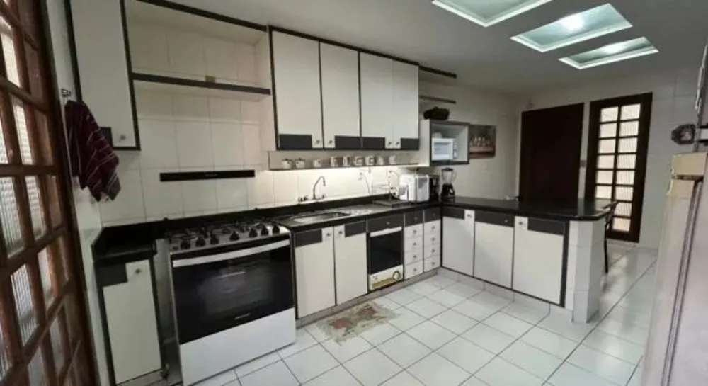 Casa, 3 quartos, 300 m² - Foto 4