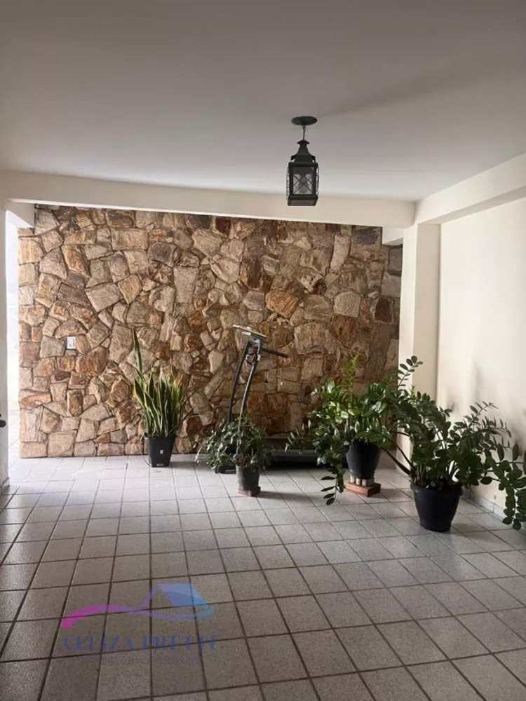 Sobrado, 5 quartos, 210 m² - Foto 2