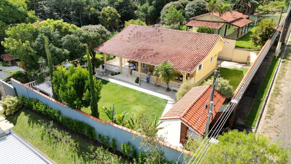 Chácara, 3 quartos, 1200 m² - Foto 1