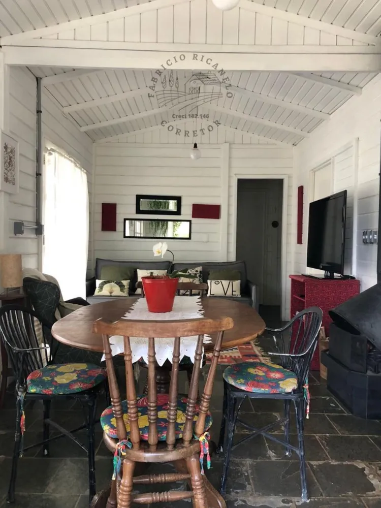 Chácara, 3 quartos, 927 m² - Foto 2