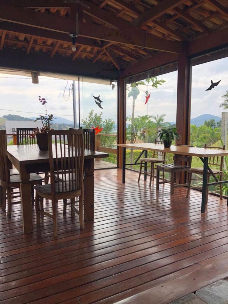 Chácara à venda com 3 quartos, 927m² - Foto 1