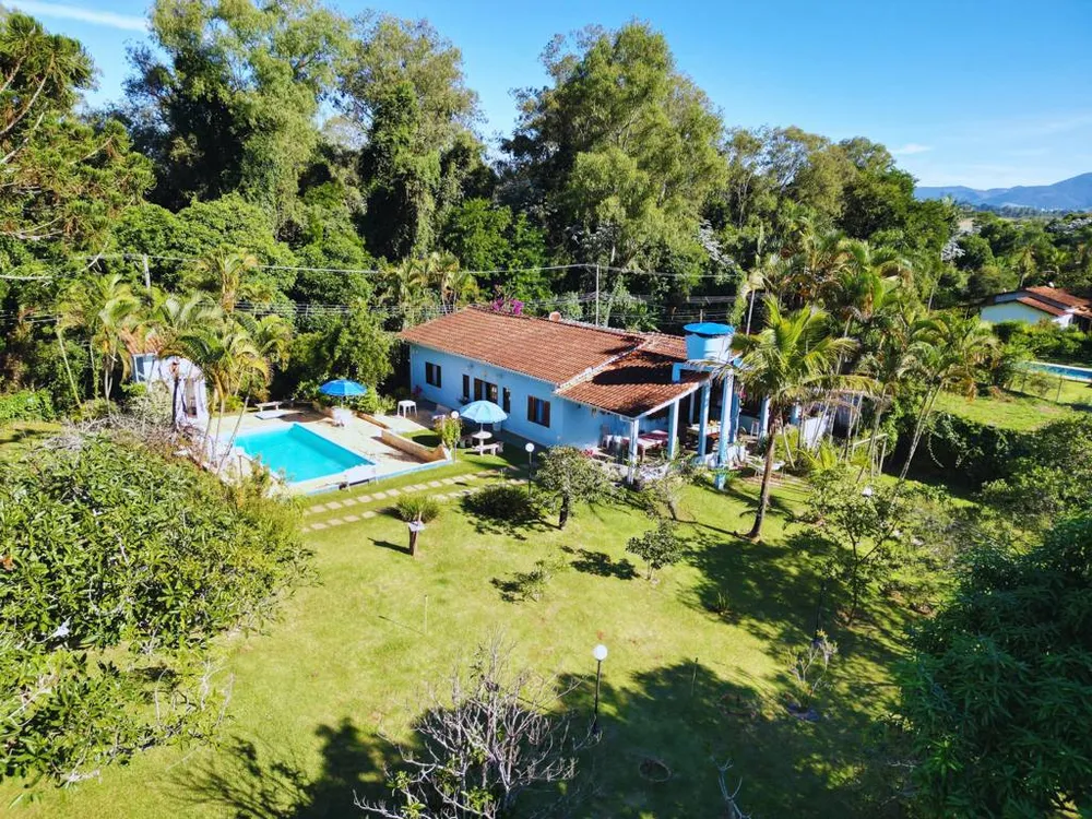 Chácara, 4 quartos, 2000 m² - Foto 1