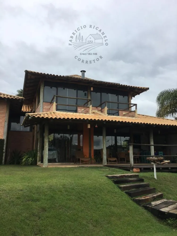 Chácara, 3 quartos, 928 m² - Foto 1