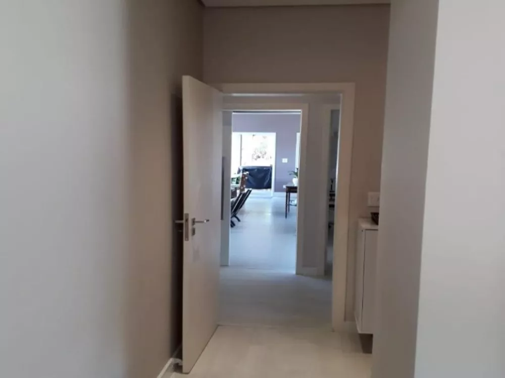 Casa à venda com 3 quartos, 700m² - Foto 4