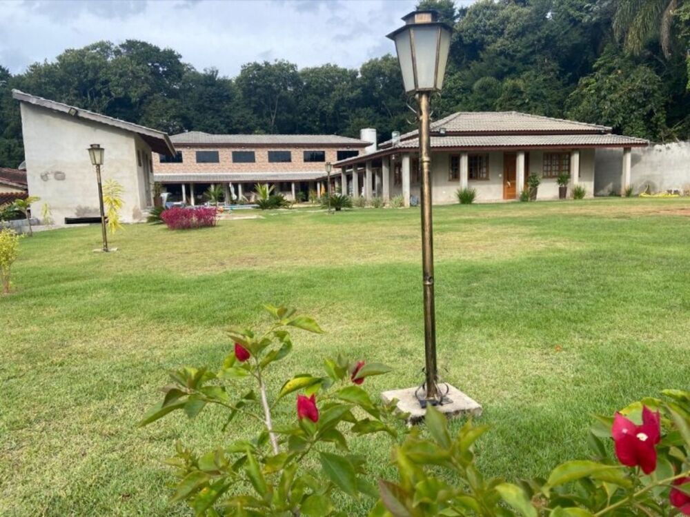 Chácara, 8 quartos, 1500 m² - Foto 2