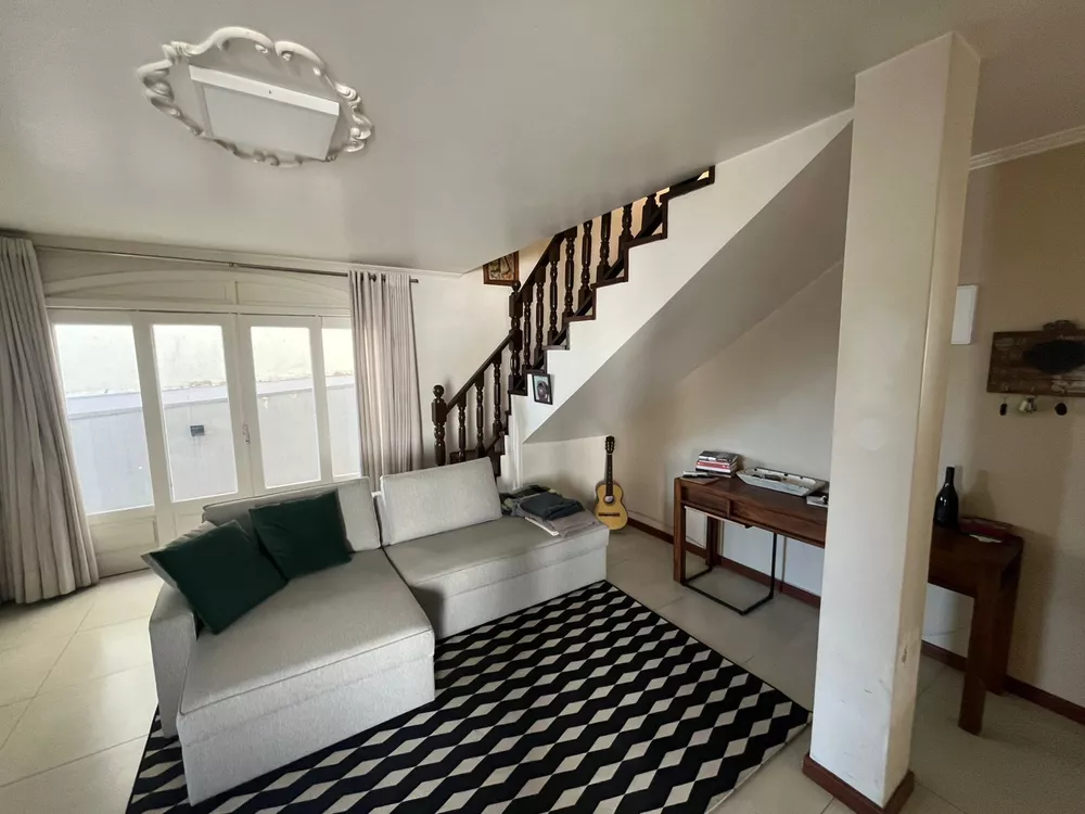 Casa, 4 quartos, 278 m² - Foto 2