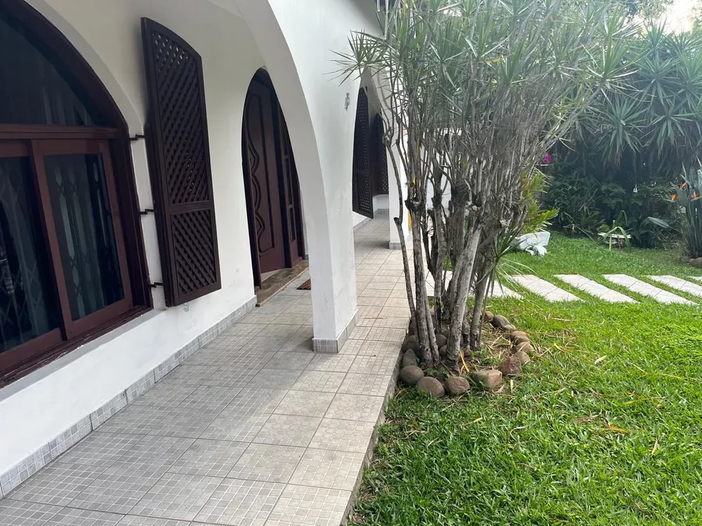 Casa, 4 quartos, 372 m² - Foto 1