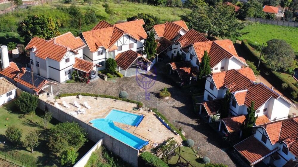 Sobrado à venda com 3 quartos, 140m² - Foto 1