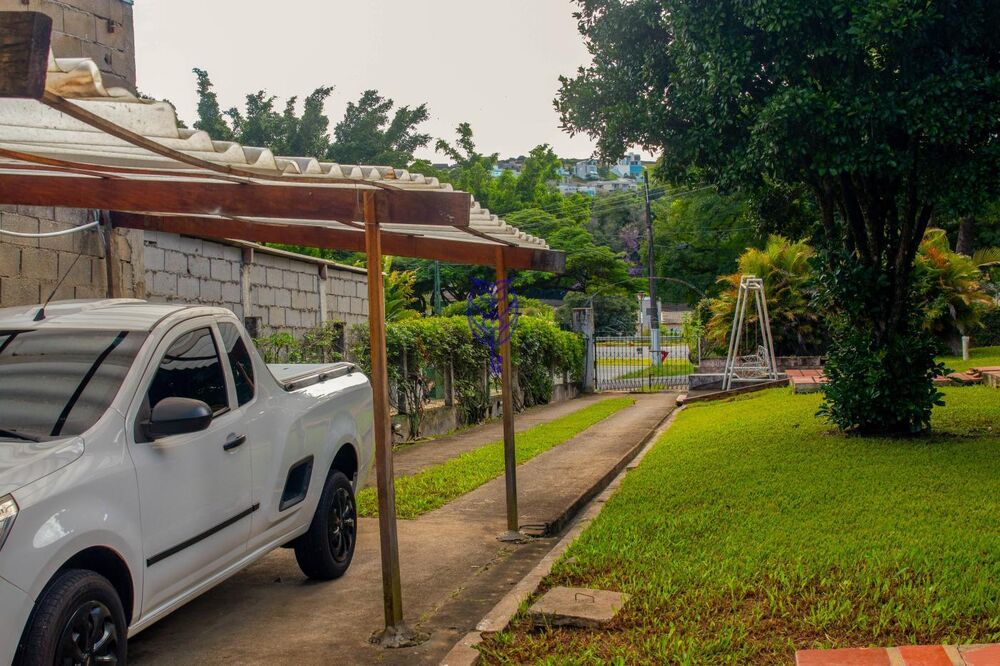 Chácara à venda com 3 quartos, 1500m² - Foto 10