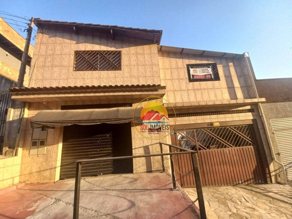 Casa, 3 quartos, 250 m² - Foto 1