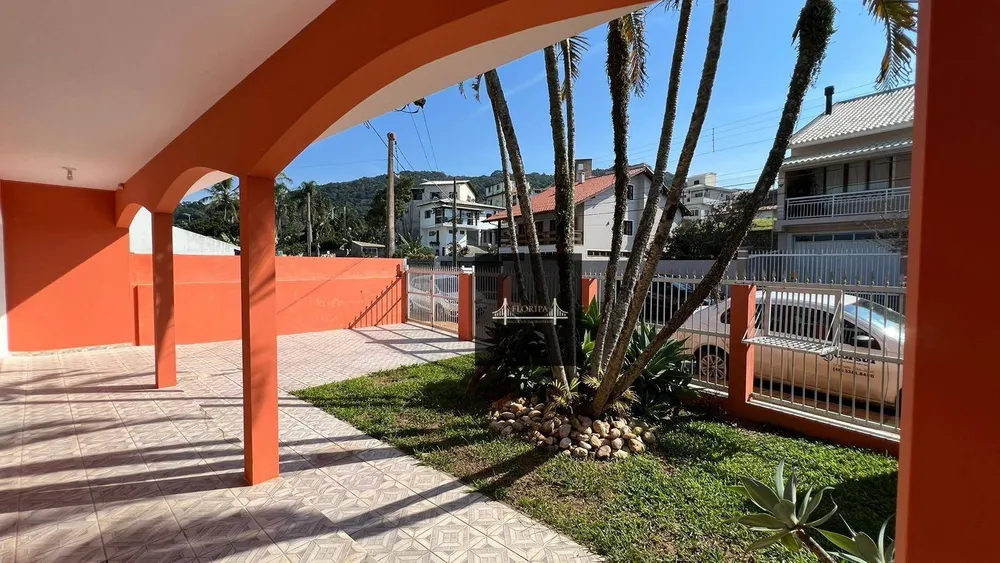Casa, 3 quartos, 193 m² - Foto 2