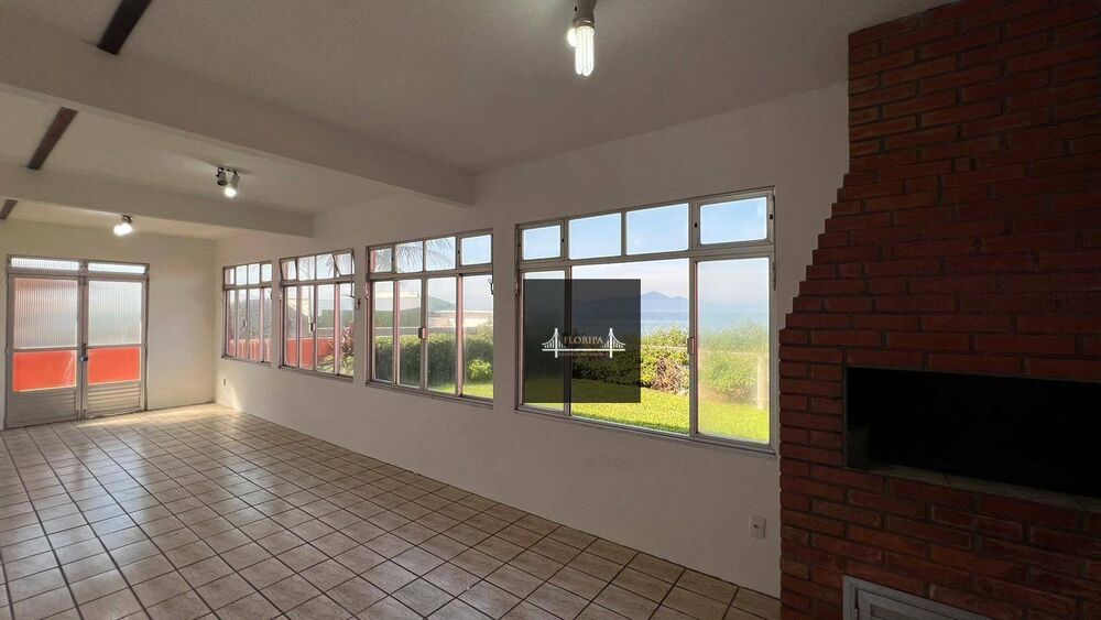 Casa, 3 quartos, 193 m² - Foto 1