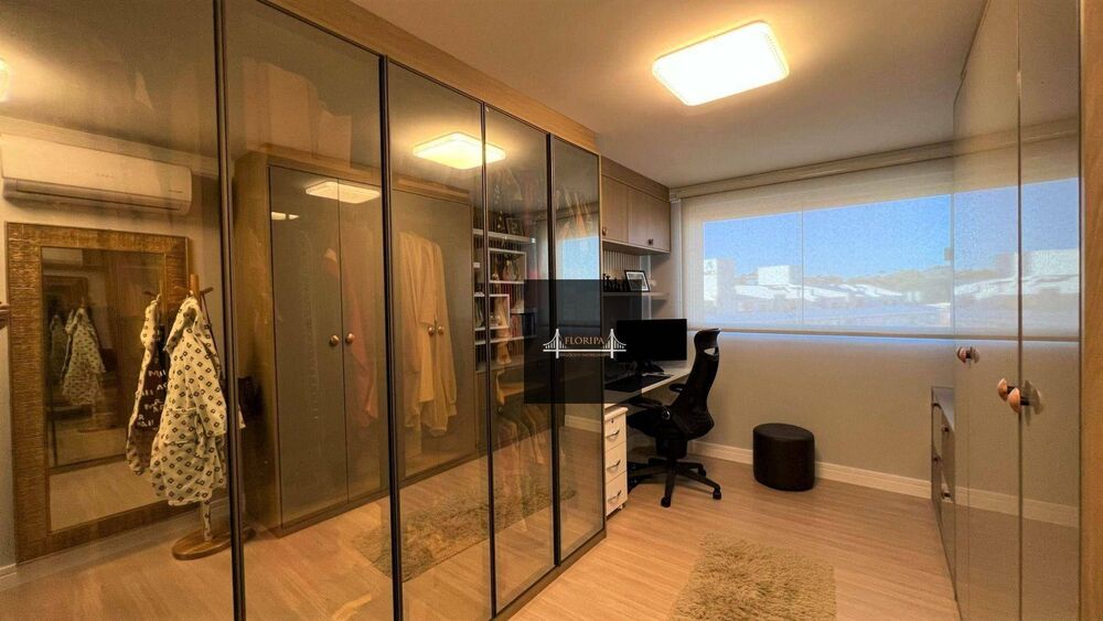 Cobertura, 3 quartos, 195 m² - Foto 4