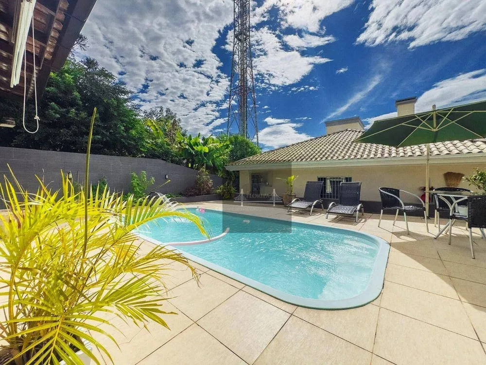 Casa, 5 quartos, 209 m² - Foto 2