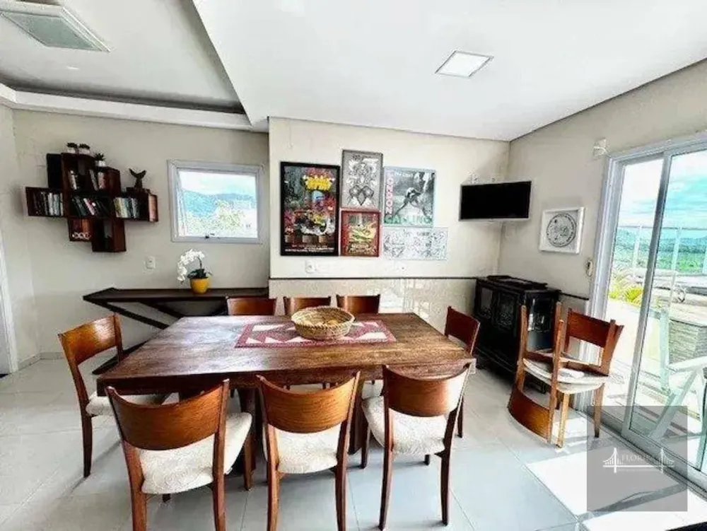 Cobertura, 3 quartos, 194 m² - Foto 3