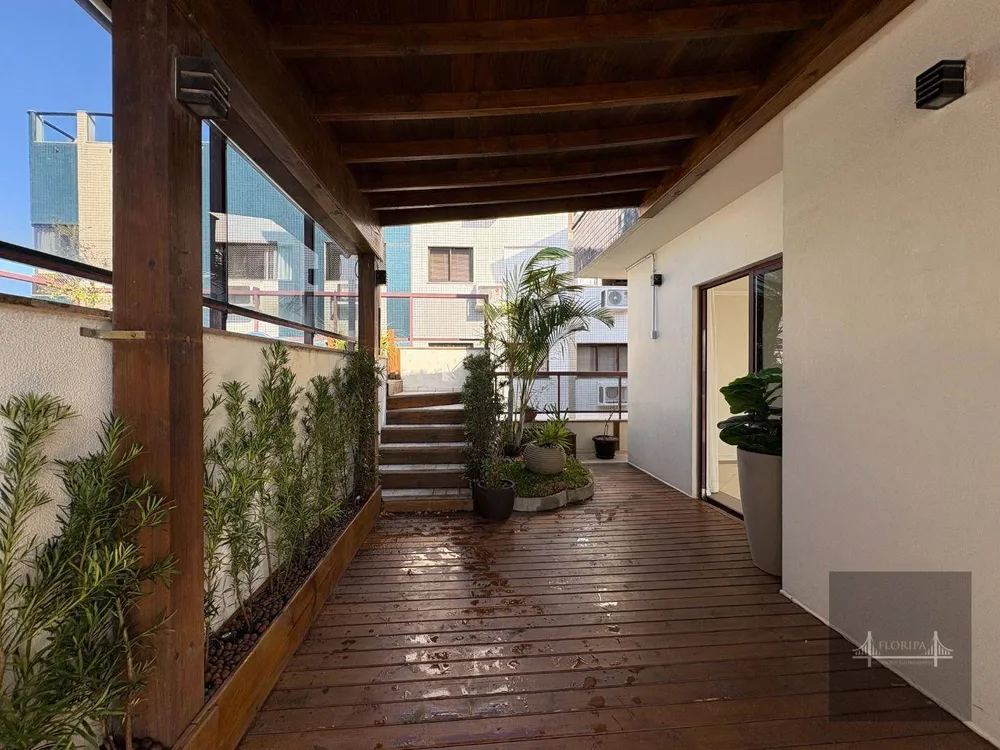 Cobertura, 4 quartos, 316 m² - Foto 2