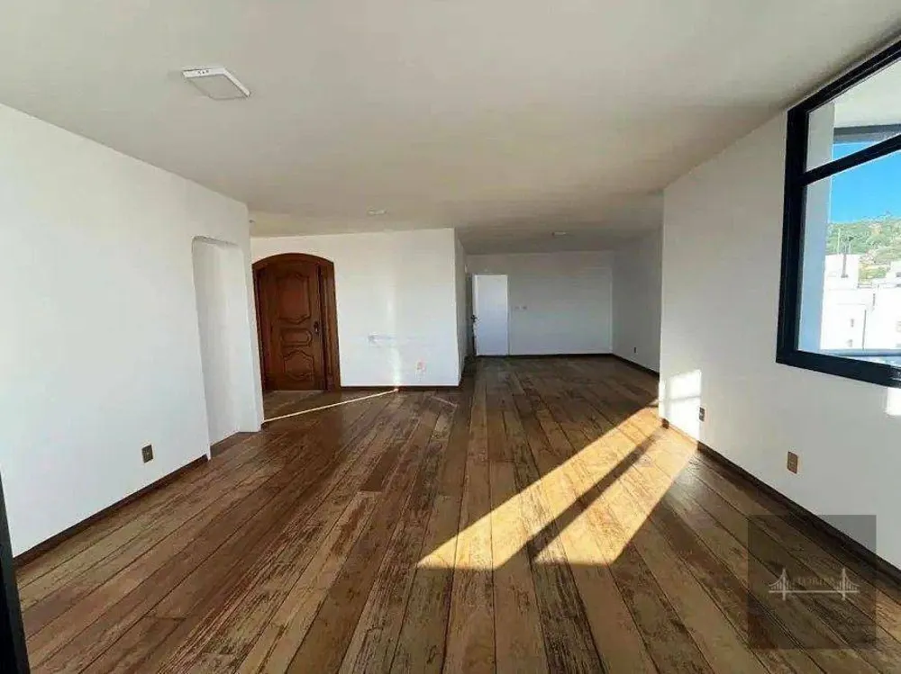 Apartamento, 4 quartos, 211 m² - Foto 2