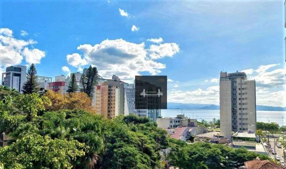 Apartamento à venda com 3 quartos, 108m² - Foto 1