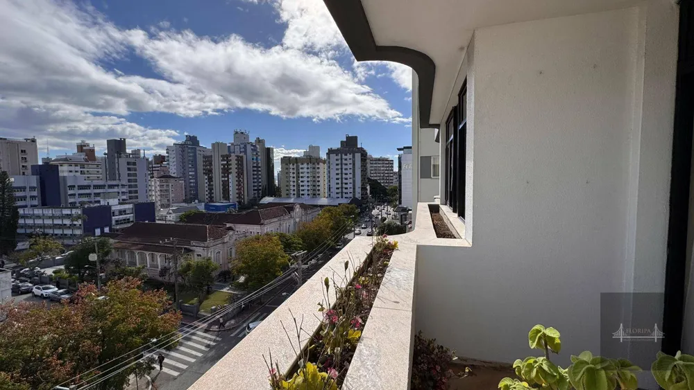 Apartamento, 4 quartos, 212 m² - Foto 1