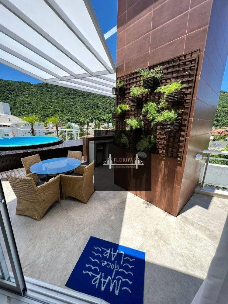 Cobertura, 3 quartos, 318 m² - Foto 1