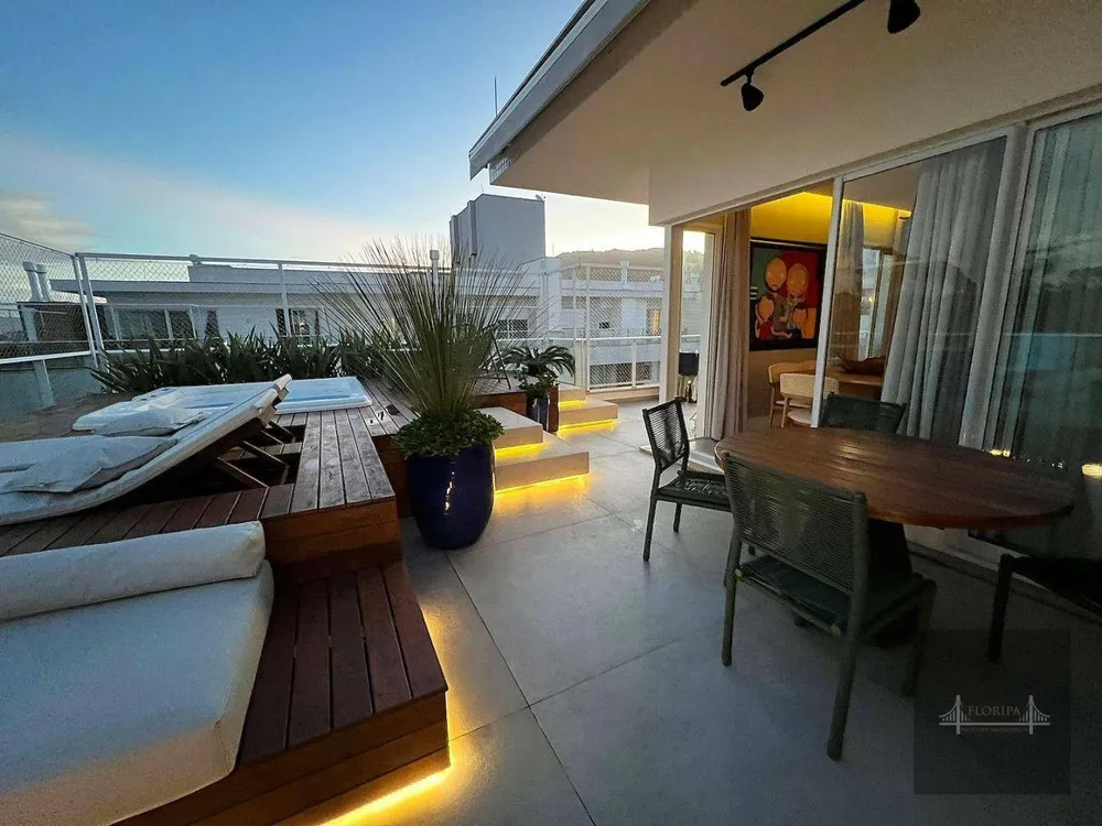 Cobertura, 3 quartos, 176 m² - Foto 3