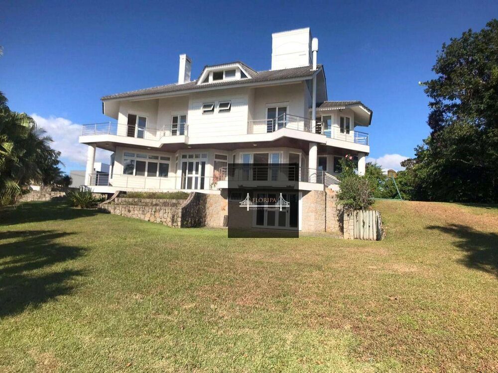Casa à venda com 4 quartos, 633m² - Foto 1