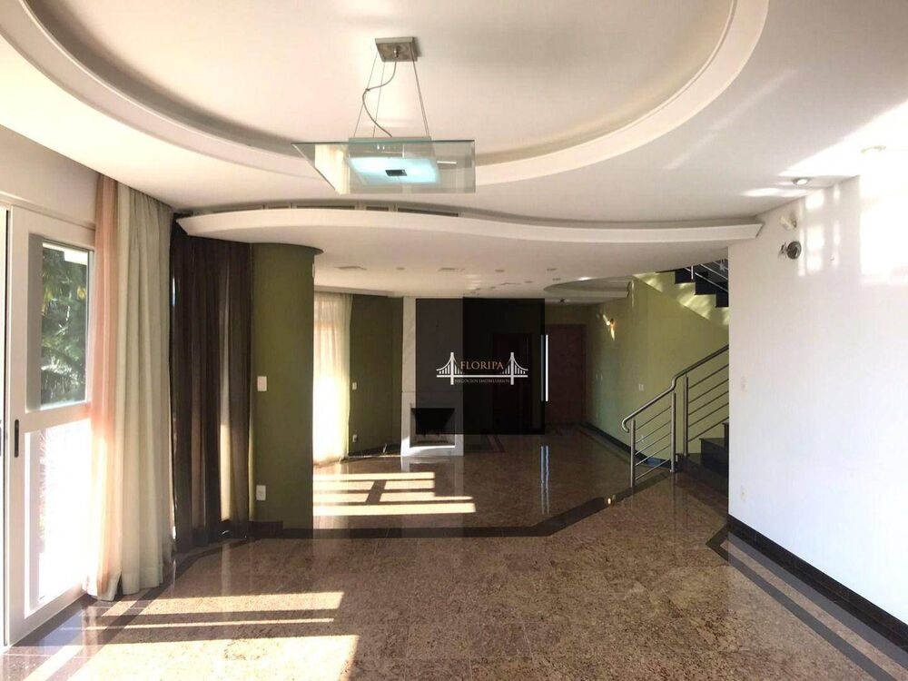 Casa à venda com 4 quartos, 633m² - Foto 2