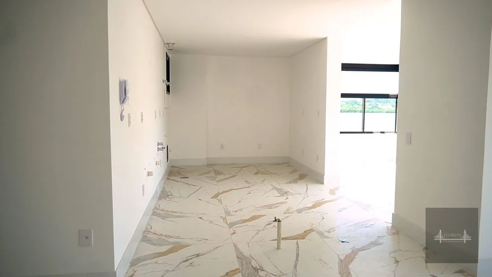 Apartamento, 3 quartos, 206 m² - Foto 1