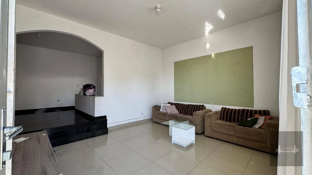 Casa, 4 quartos, 185 m² - Foto 2