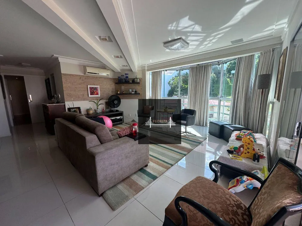 Cobertura, 3 quartos, 178 m² - Foto 1